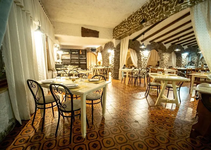 Han/Misafirhane Ristorante Rosella Giba