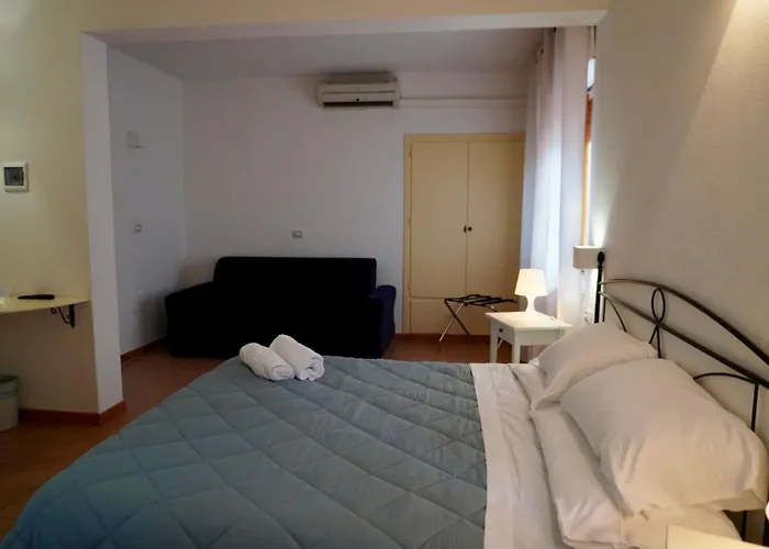 Han/Misafirhane Ristorante Rosella